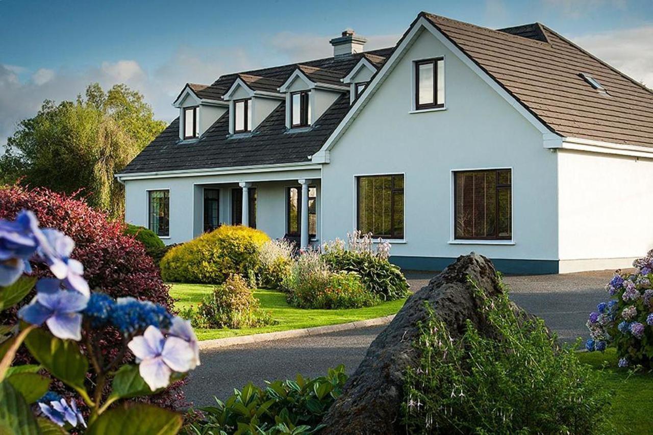 Crossriver Bed And Breakfast Oughterard Kültér fotó