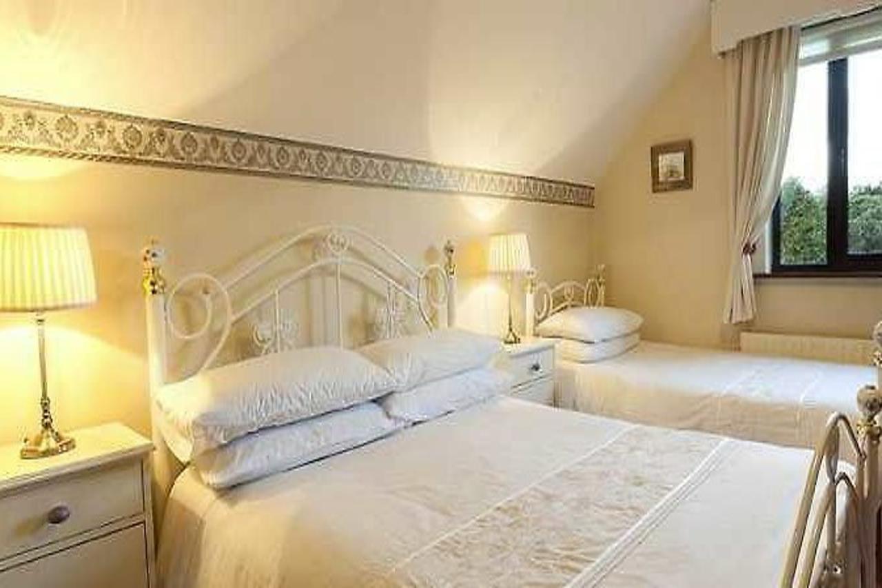 Crossriver Bed And Breakfast Oughterard Kültér fotó